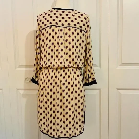 LA Made Resolve Brand Purple Cream Ikat Print V Neck Dress Medium New - Picture 7 of 10